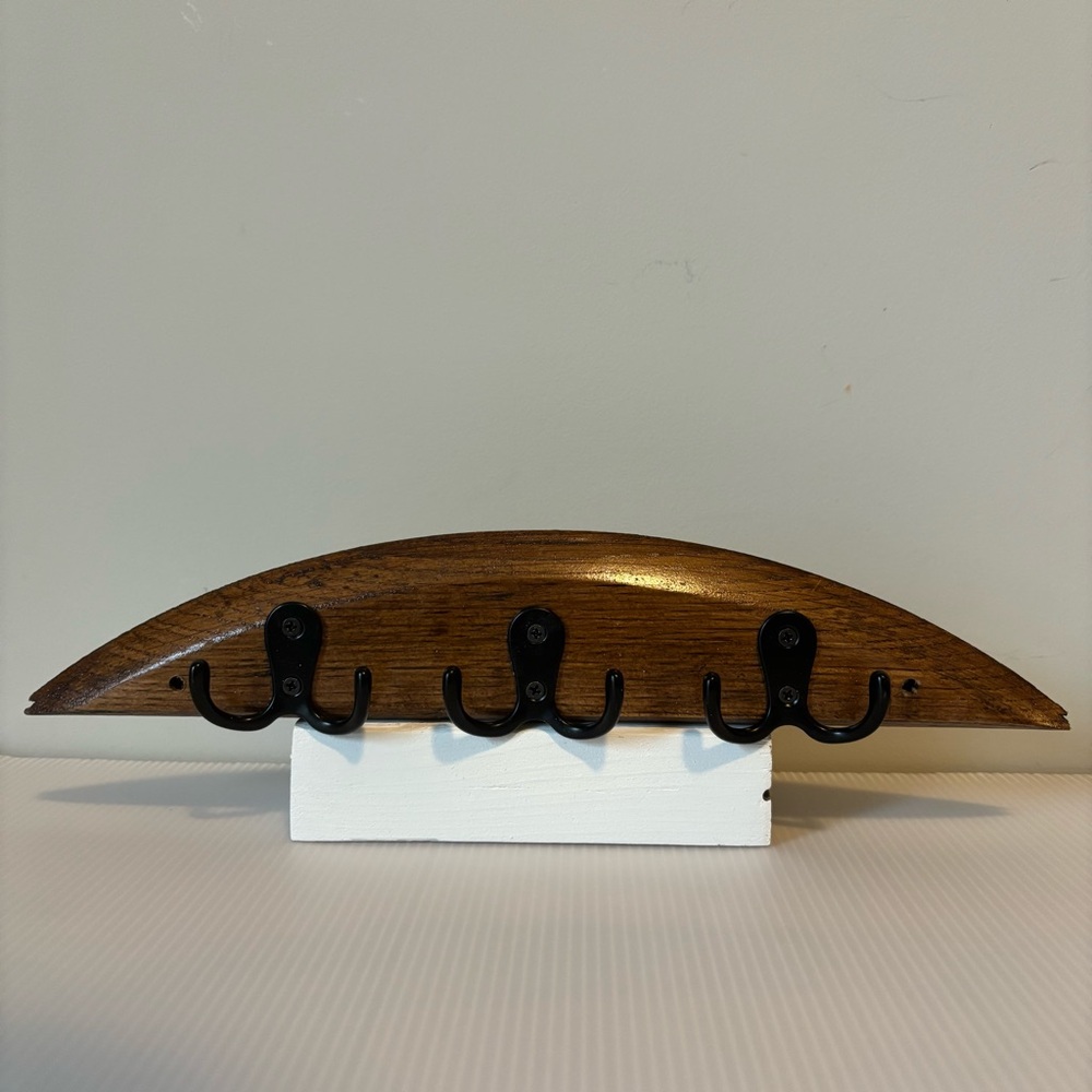 Small wall hooks